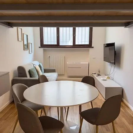 Brunacci Suite, 5 Min To Navigli Милан